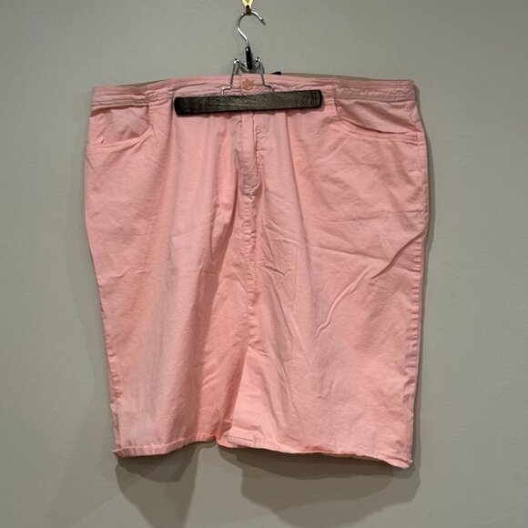 Size 22 Avenue Slit-in-Front Short Skirt - Pink - Picture 2 of 5